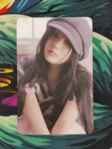 ILLIT - Wonhee - BOMB - Apple Music Ver. Photocard - Picture 1 of 3