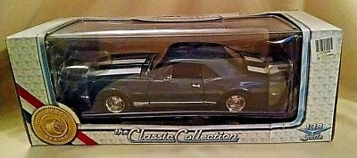 CAMARO Z28 1967 CHEVY ESCALA 1:18 COLECCIÓN CLÁSICA AZUL METÁLICO RAYAS BLANCAS* Foto 1 de 4
