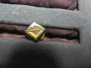 Venturing Plastic Lapel Pin bm8 - Picture 1 of 1