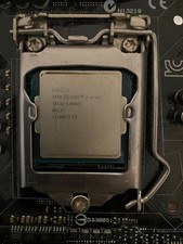 Intel i7 4770k,16GB Corsair Vengeance 1600mhz,ASUS ROG MAXIMUS VI Formula