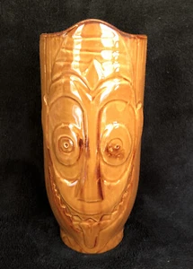 2020 Disney Parks Polynesian Village Resort Tiki Totem Trader Sam’s Tasse Neu - Bild 1 von 2