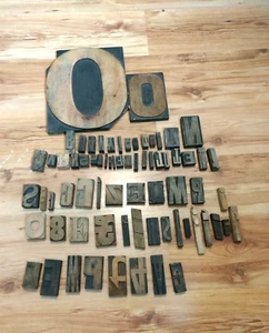 Lettern aus Holz  71 Stck. verschiedene Größen Buchstaben Zahlen Satzzeichen - Bild 1 von 5