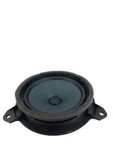 REAR LEFT OR RIGHT SIDE DOOR SPEAKER OEM 861600R090 TOYOTA TACOMA 2016 - 2019 - Picture 1 of 11