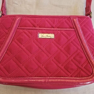 Vera Bradley Classic Fuchsia Trimmed Trapeze Crossbody Purse 14612-478280 NWT - Picture 1 of 8