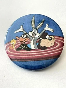 Warner Brothers Looney Tunes Bugs Bunny Pato Lucas Taz Piolín Pinback Botón - Imagen 1 de 3