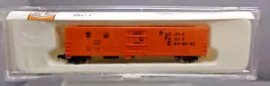 CON-COR N-SCALE FREIGHT CAR 57' MECH REEFER PFE ORANGE CAR BLACK LTRG - Picture 1 of 8