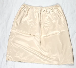 Van Raalte Schlupfrock Damen Large Nylon Made in USA klassisch Retro kokett - Bild 1 von 8