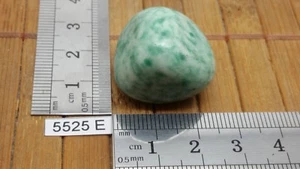 JADE VERTE - qualité AA - pierre roulée mineraux collection lithotherapie reiki - Picture 1 of 1