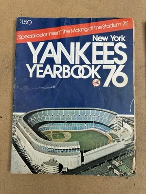 Original 1976 NY Yankees Yearbook, 1977 All-Star Game Program, 1986 Yearbook. - Image 1 of 3