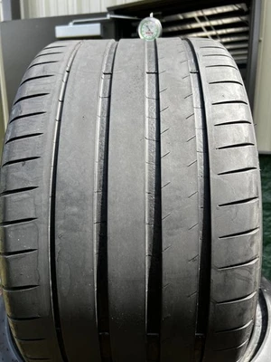 1 Neumático Michelin Pilot Sport 4 S 325/30ZR21 108Y DOT.3023 5.5/32 Foto 1 de 4
