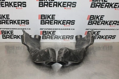 03-05 YAMAHA YZF R6 DERECHA IZQUIERDA CONDUCTOS DE ADMISIÓN DE AIRE BB793 Foto 1 de 4