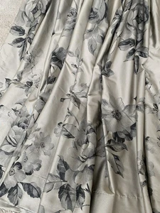 Dorma grau silber schwarz schimmernd Blumen gefüttert P. Plissee Vorhänge 67" B x 72" lang - Bild 1 von 22