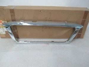 Bisel de lámpara de estacionamiento imperial para mano derecha Mopar 1961-62 2188856 - Imagen 1 de 4