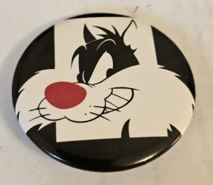 1993 Warner Bros. Looney Tunes Slyvester the Cat Button #1508 - Picture 1 of 1