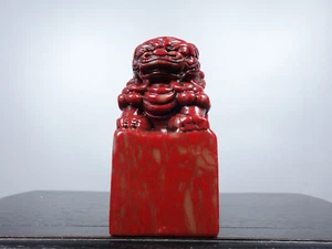 Exquisite carving seal of old Tibetan chicken blood stone - Picture 1 of 9