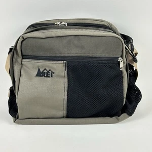 REI Rugged Large Padded Lumbar Fanny Pack Hiking Pack VERY CLEAN No Shlder Strap - Picture 1 of 14