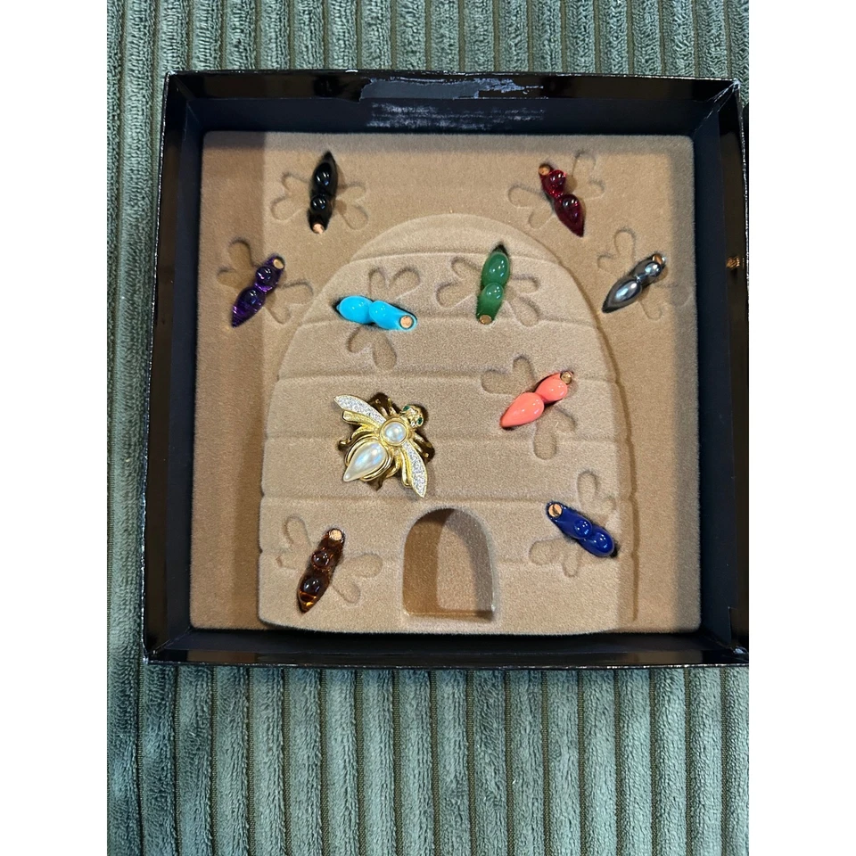 Juego de broches colmena abeja colección clásica joan rivers con dijes multicolor Foto 1 de 2