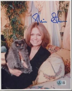 FOTO 8X10 AUTOGRAFIADA FIRMADA POR GLORIA STEINEM CON CERTIFICADO DE AUTENTICIDAD - Imagen 1 de 1