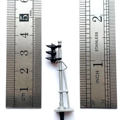 XY1-1-3 Block Signals Three Lights Green Yellow Red  N 3pcs  Scale Model Railway - Image 1 of 4