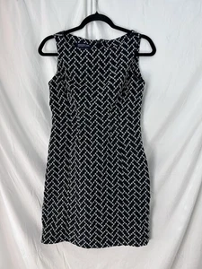 Jones New York Signature8 Etuikleid schwarz weiß bestickt Blumen ärmellos - Bild 1 von 5