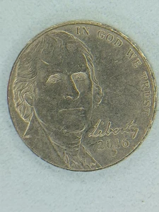 2016 P Jefferson Nickel Circulated with Beehive Die Chip Error On Reverse. $.05 - Picture 1 of 4