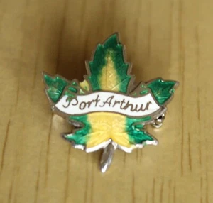 RARE VINTAGE 'PORT ARTHUR' CANADA LEAF RM.CO STERLING SILVER & ENAMEL BROOCH - Picture 1 of 3