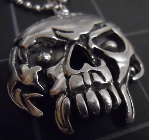 Collar CRÁNEO DE DEMONIO Colgante Nuevo Martillos Cara Rota Caníbal Cadáver Bola Cadena - Imagen 1 de 8