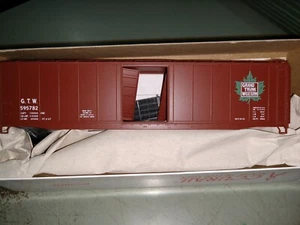 H0 Accurail 5508 - 50' Superior Door Steel Boxcars GTW Model Kit - Picture 1 of 2
