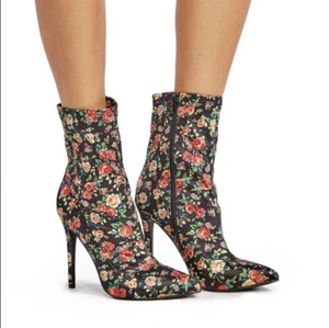 NIB ShoeDazzle Chic pointed toe floral booties Size 8 - Picture 1 of 5