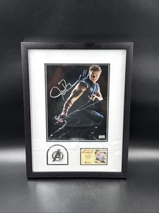 Jeremy Renner Firmado Autografiado Vengadores Ojo de Halcón Certificado de Autenticidad Celebridad Auténtica 8x10 - Imagen 1 de 7