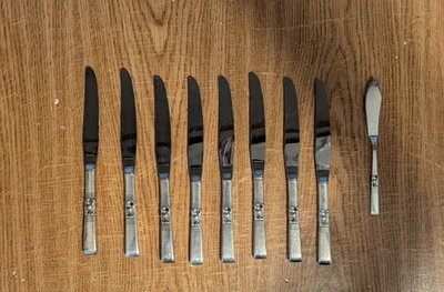 Oneida: Community White orchard pattern 50 piece silver plated set of flatware - Image 1 of 3