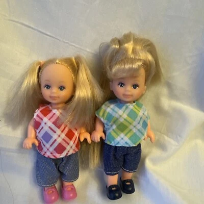 Lote de 2 Muñecas Simba Mini 4 1/2" Rubia Niño Kelly Clon Niña Vestida Foto 1 de 4