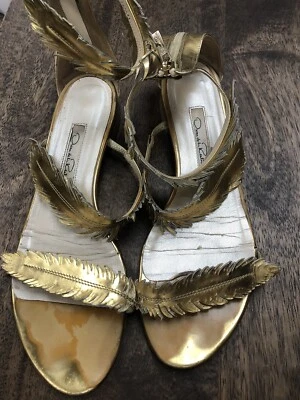 Sandalias Oscar De La Renta Pluma Abigail Cuero Dorado Talla 40 Foto 1 de 4