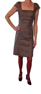 Hugo Boss Kleid Couture Kleid Plissee Ärmellos Braun Seide Gr. 36 - Bild 1 von 8