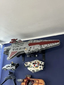 Wall Mount Display for Lego Star Wars UCS Venator - Picture 1 of 14
