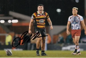 Autógrafo foto de 6x4 firmada a mano por Oliver Partington de los Red Devils 2 - Imagen 1 de 1