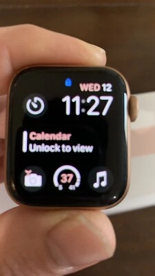 Apple Watch Gen 4 Serie 4 40 mm Estuche de aluminio dorado con correa deportiva de arena rosa... Foto 1 de 4