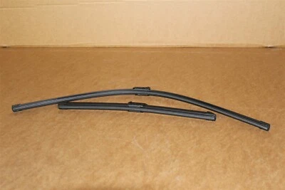 Front Wiper Blade Set VW Touran 5T 2016 On UK / RHD 5TC998002 New Genuine VW - Image 1 of 3