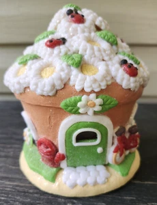 Valerie Parr Hill Gingerbread Cupcake House Ladybugs Battery Light 6.5”x 5” - Picture 1 of 7