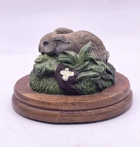 Vintage The Bronze Menagerie handbemalt Cottontail Hase Skulptur Figur - Bild 1 von 6