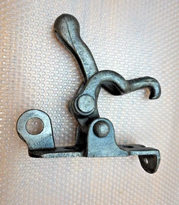 ANTIQUE CAST IRON BENCH PULLER ? STRETCHER ??, SCARCE . - Picture 1 of 9