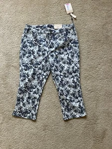 NYDJ Not Your Daughters Jeans Chloe Capri Floral Blue White Size 14P NEW - Picture 1 of 11