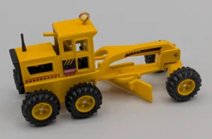 Hallmark Keepsake Tonka Road Grader 1998 NEW, Die-Cast Metal Christmas Ornament - Picture 1 of 11