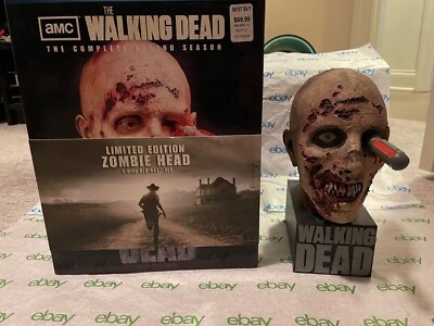 Walking Dead: Season 2 (Blu-ray Limited Edition Zombie Statue) + Rare Censor! - Image 1 of 4
