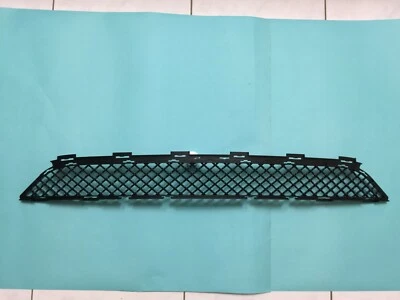 Front Bumper Grille Matte Black Bentley Style FOR '2015-'2016 Chrysler 300/300C - Image 1 of 2