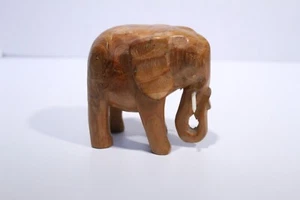 Massivholz handgeschnitzt Elefant Statue Figur Ornament mit Stoßzähnen 4" hoch - Bild 1 von 9