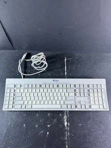 Sun Microsystems P/N 320-1366-03 320-1366 Wired Keyboard - Picture 1 of 8