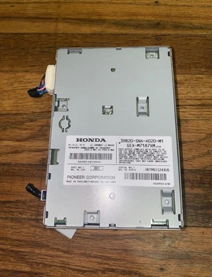 SATELLITE RADIO RECEIVER CONTROL MODULE HONDA CIVIC 2005 39820-SNA-A020-M1 OEM - Image 1 of 2