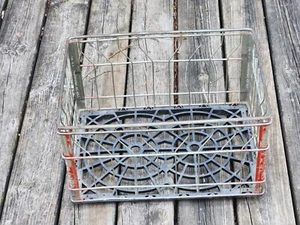 Morning Glory Dairy Milk Crate Metal Plastic 12-1/2 x 18-1/2 x 11" 1989 Vintage - Bild 1 von 24