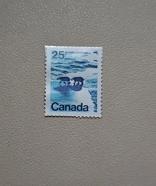 CANADA - SCOTT 597 - NH - TYPE 1 - LANDSCAPE DEFENITIVE - POLAR BEARS - 1972  - Image 1 of 4